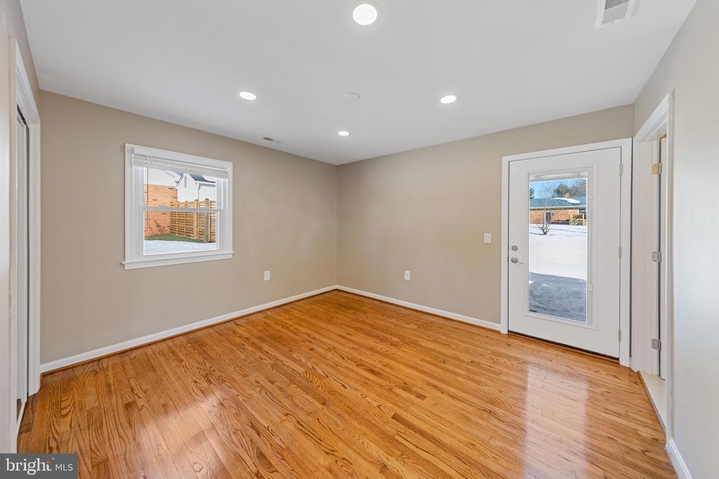 7196 Airlie Road photo 10