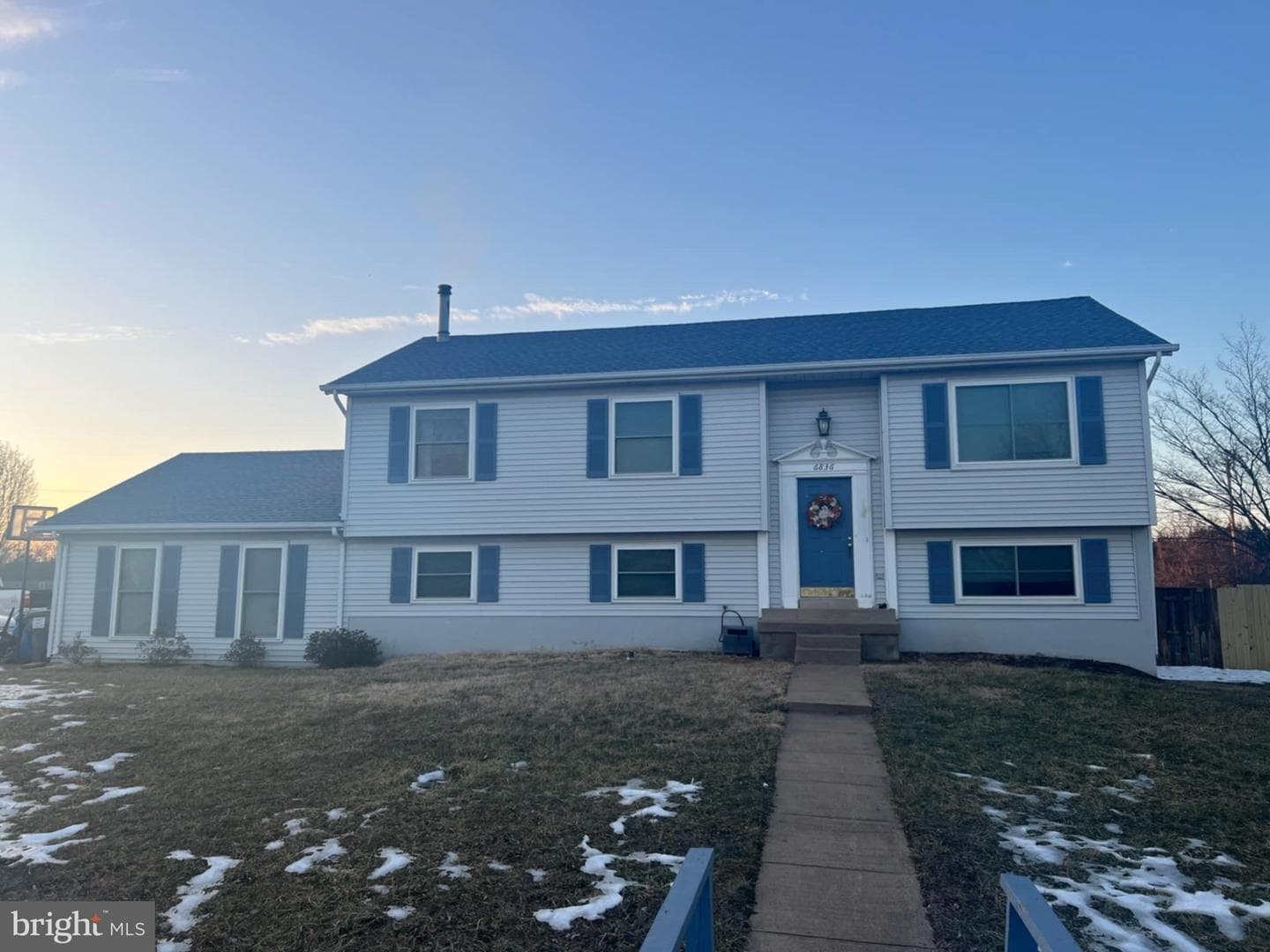 6836 Brianwood Court photo 4
