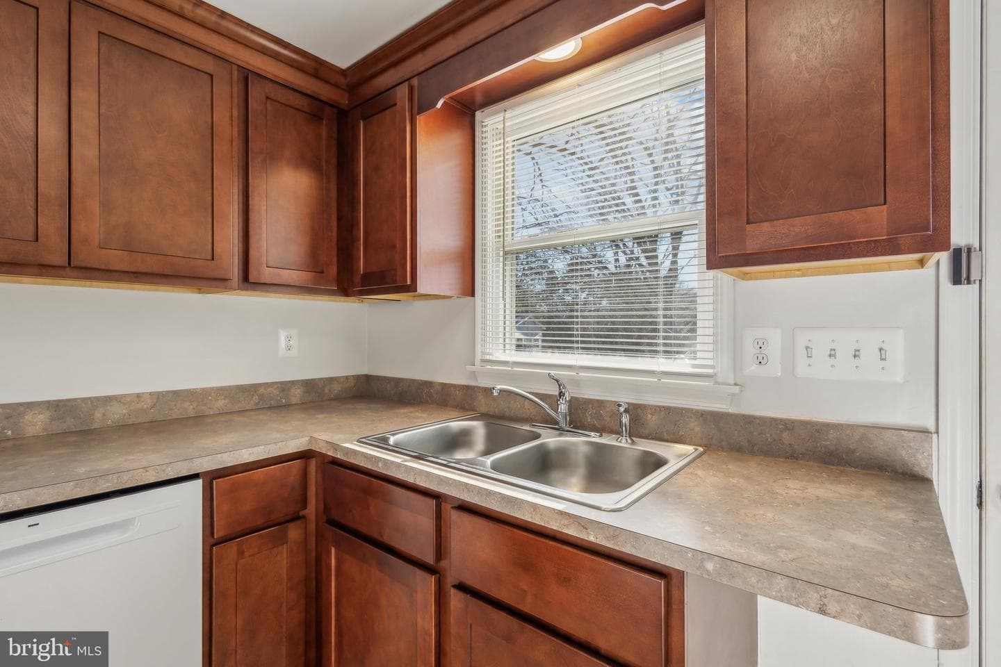 4011 Midland Road photo 15