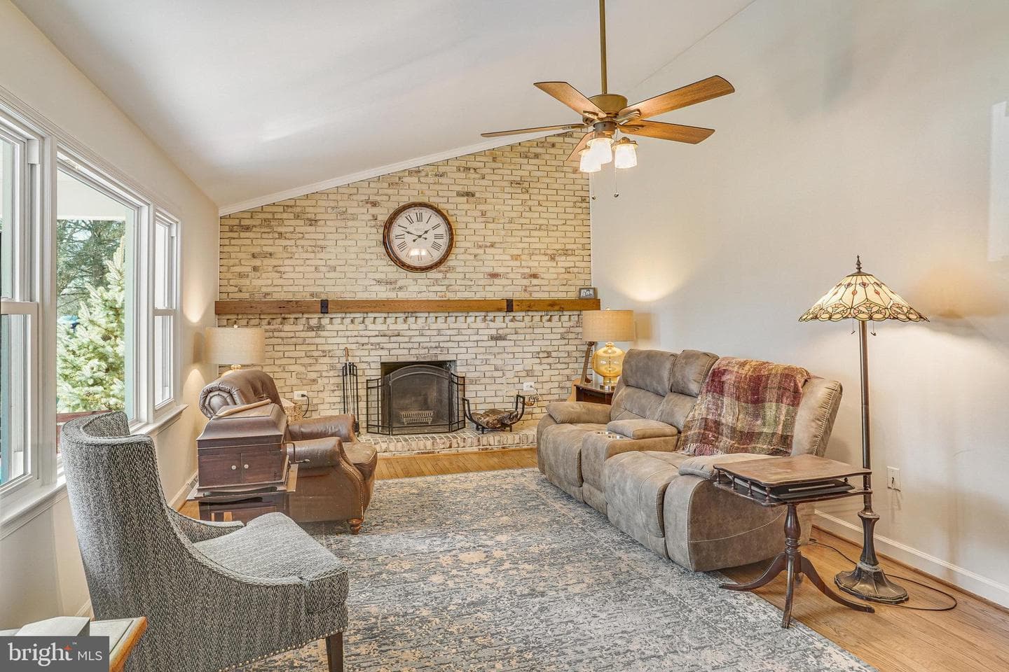 9353 Meetze Road photo 5