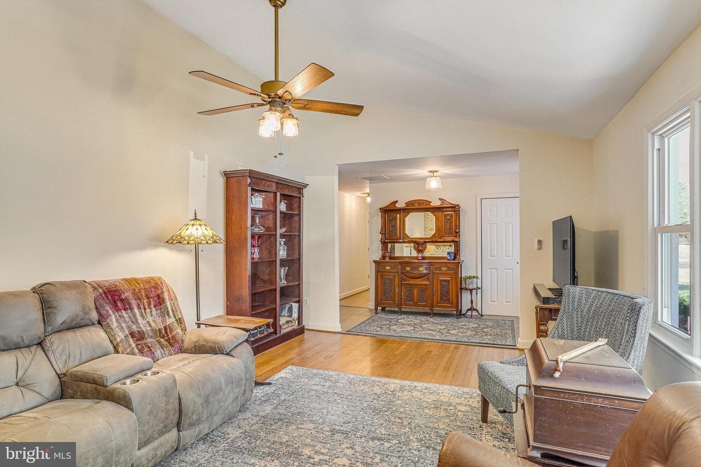 9353 Meetze Road photo 6