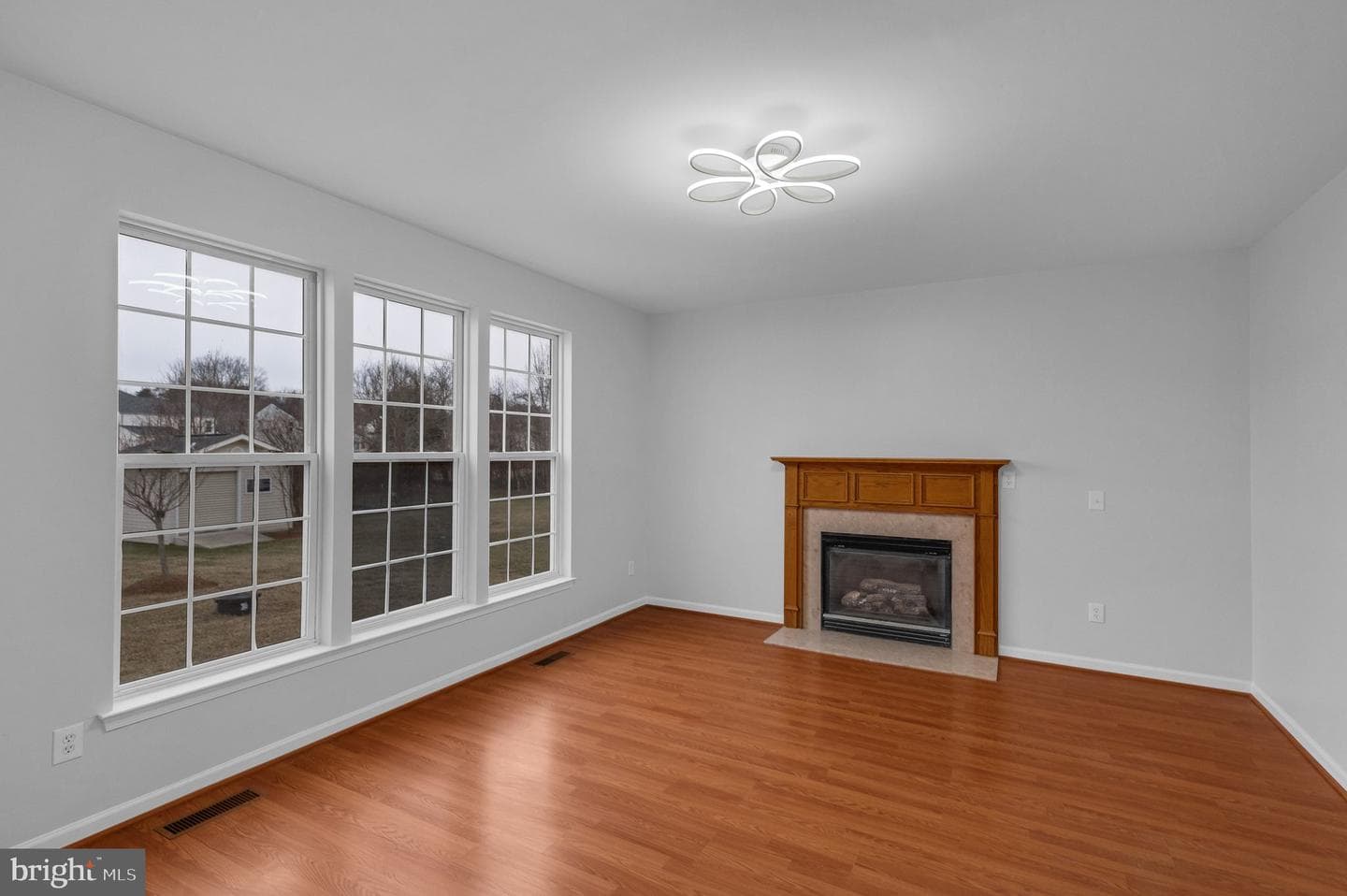 6637 Clarkes Meadow Drive photo 11