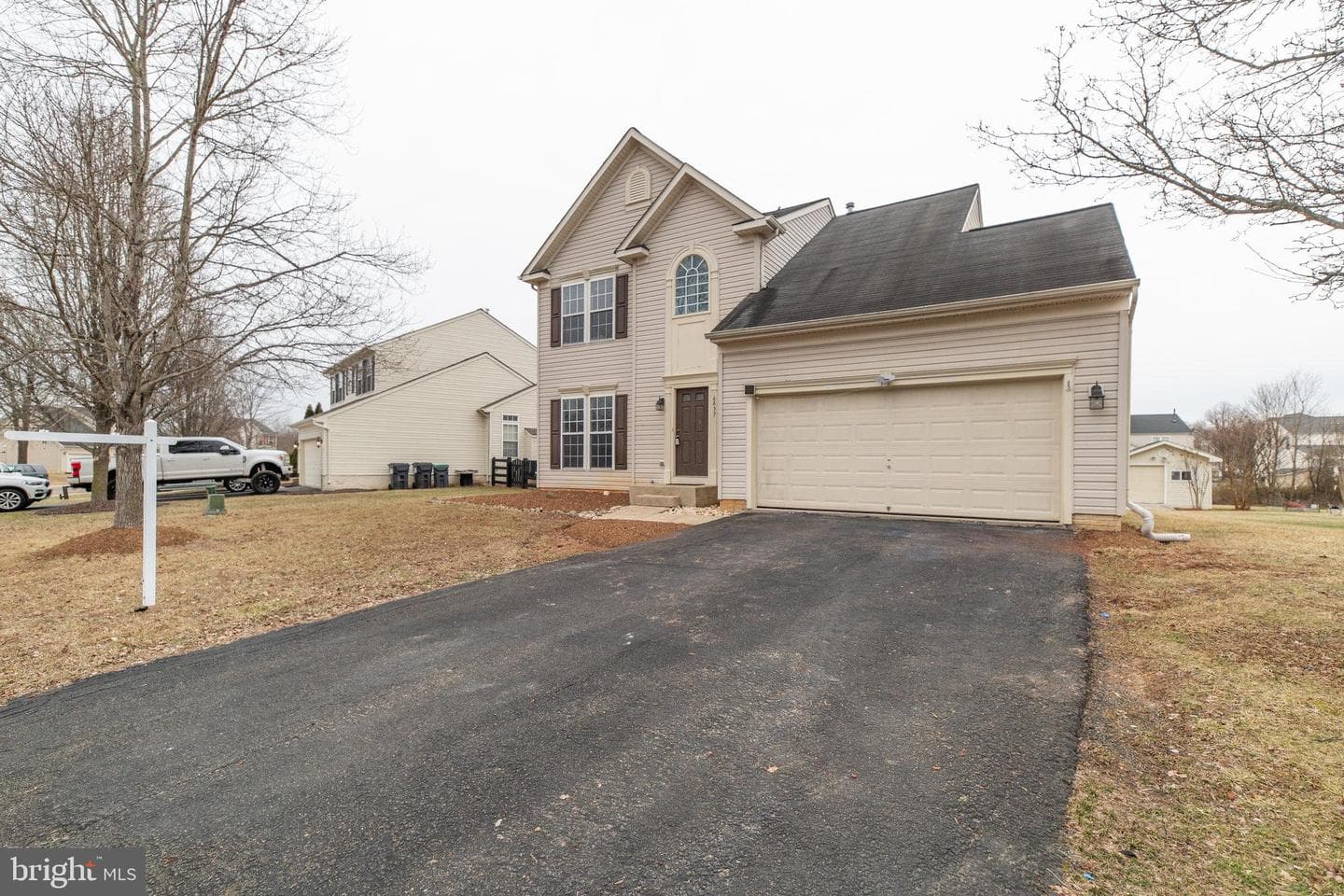 6637 Clarkes Meadow Drive photo 2
