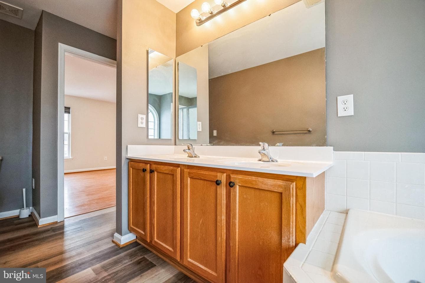 6637 Clarkes Meadow Drive photo 22