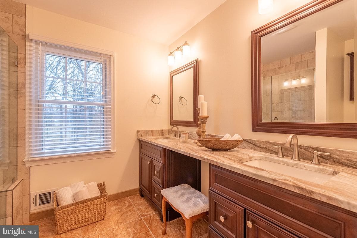 3298 Daffan Drive photo 32