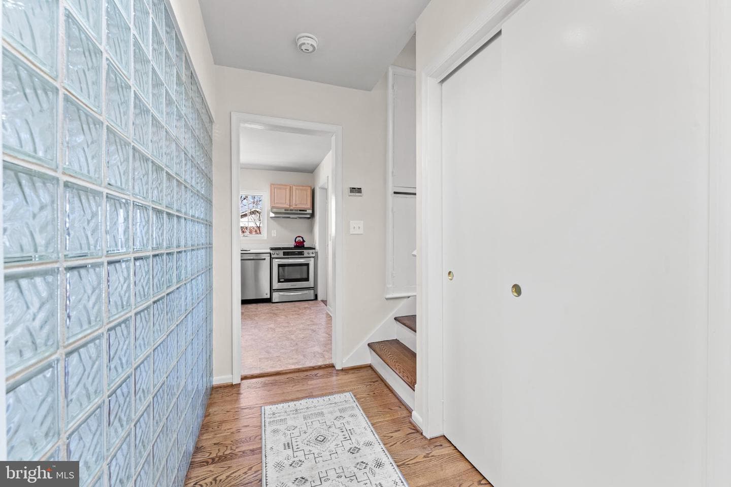 384 Winchester Street photo 13