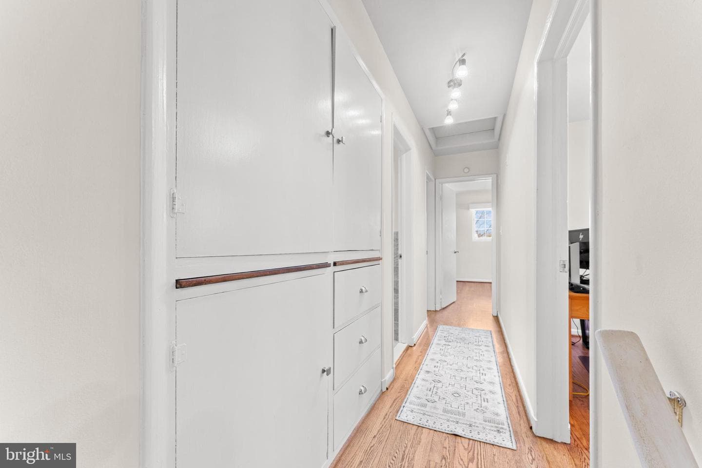 384 Winchester Street photo 14