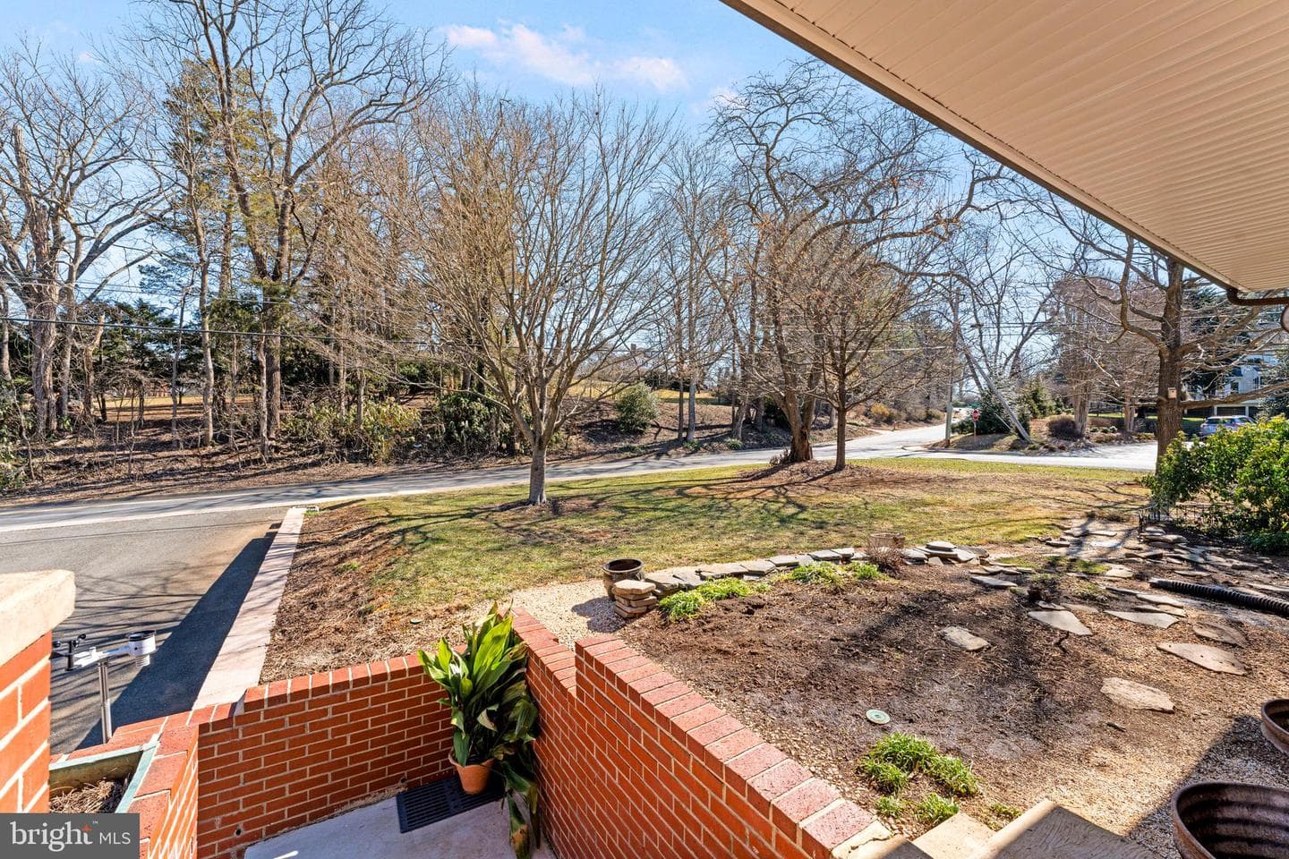 384 Winchester Street photo 32