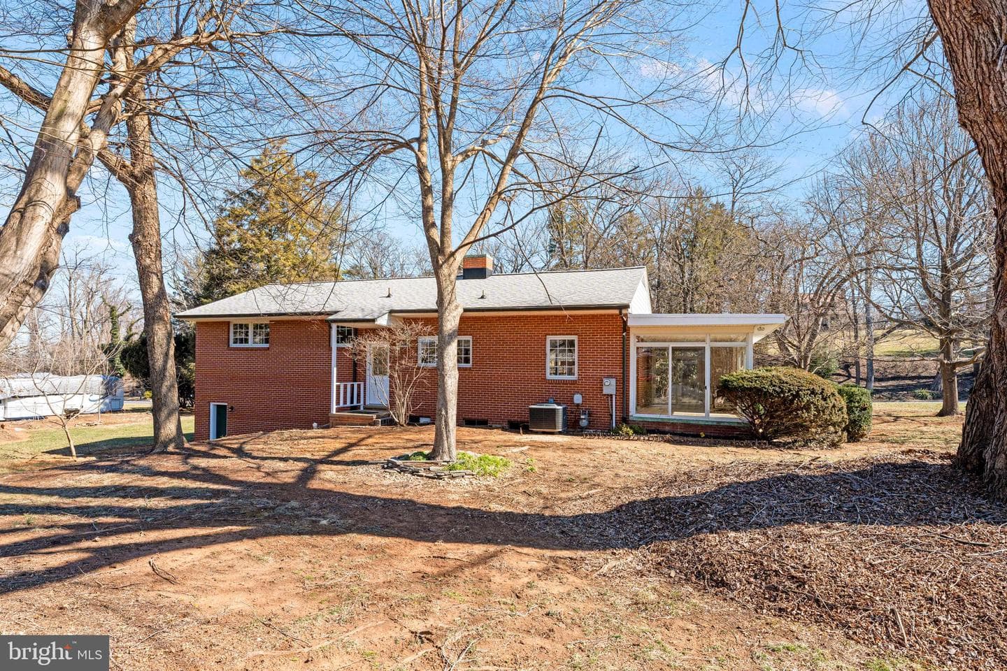 384 Winchester Street photo 35