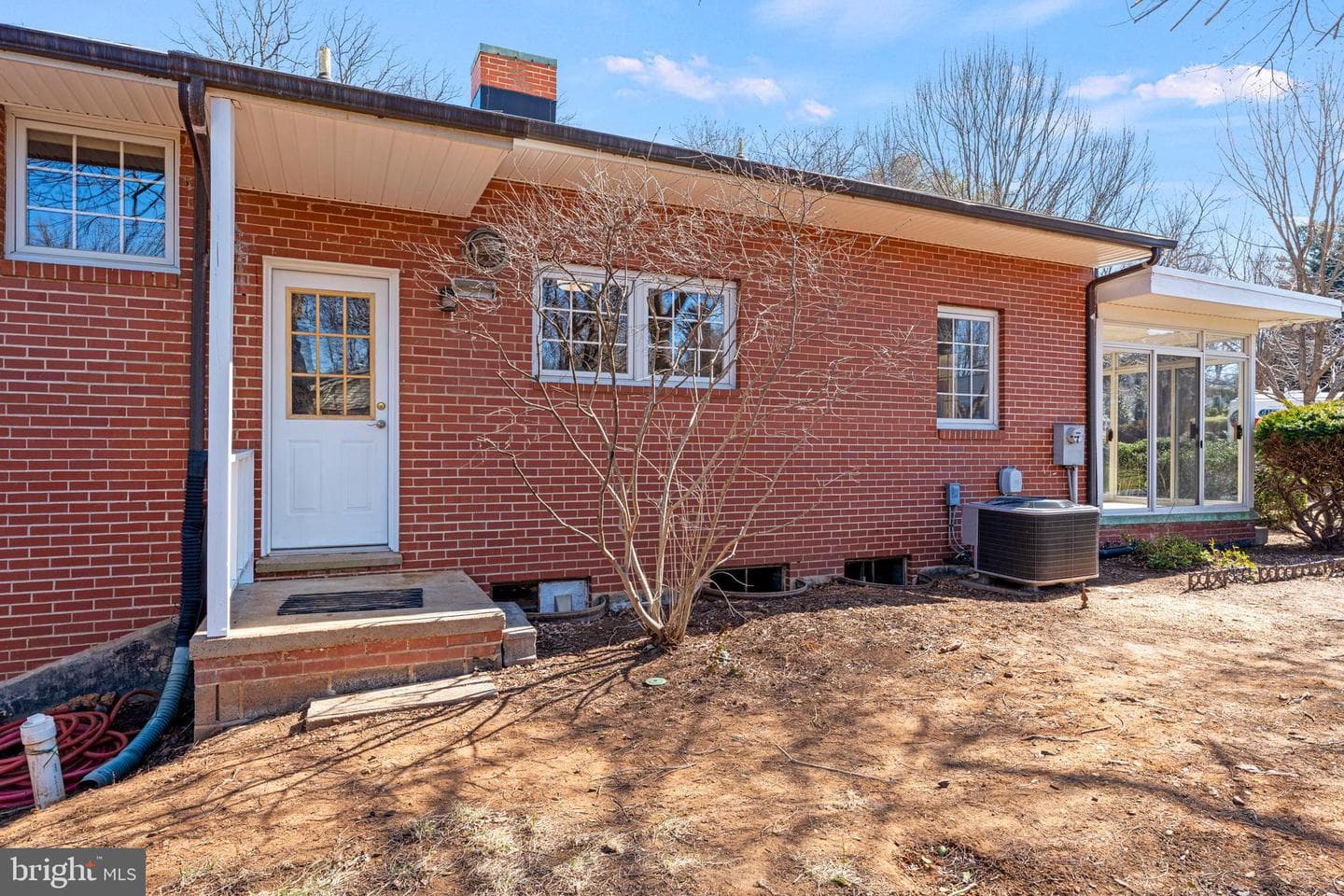 384 Winchester Street photo 37