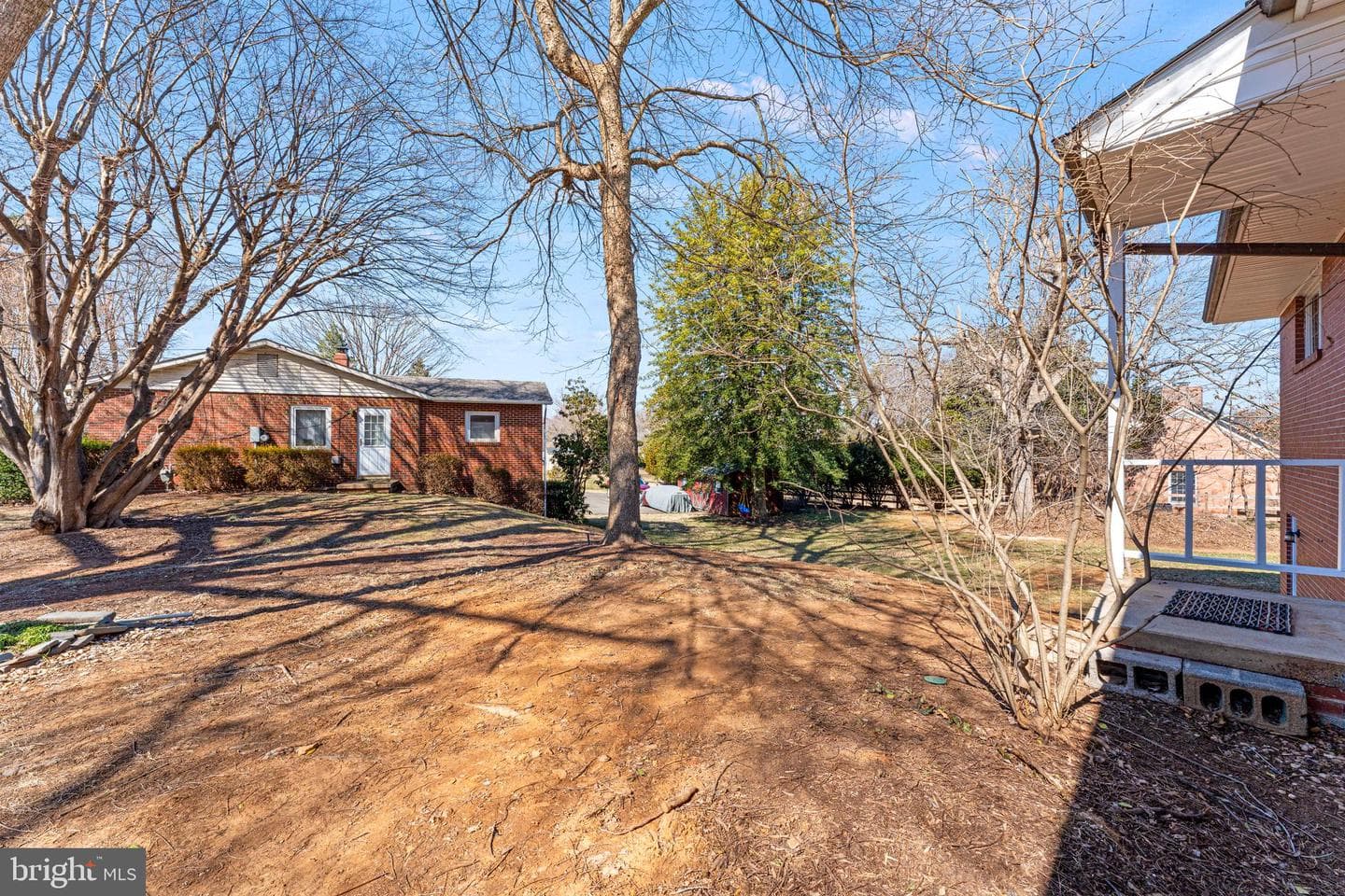 384 Winchester Street photo 38