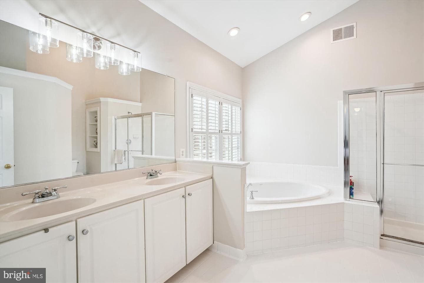 7343 Huntsmans Drive photo 42