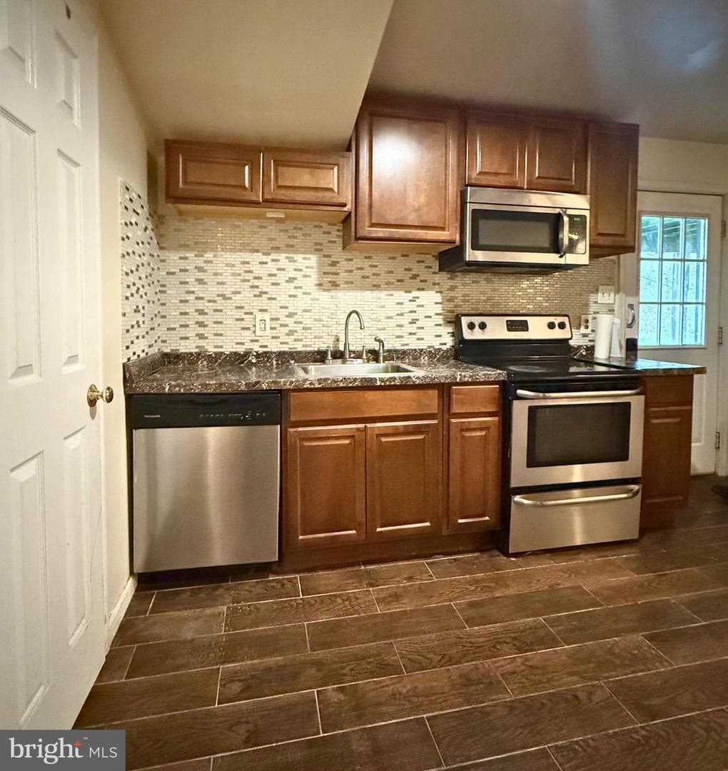 7195 Sunrise Court photo 16