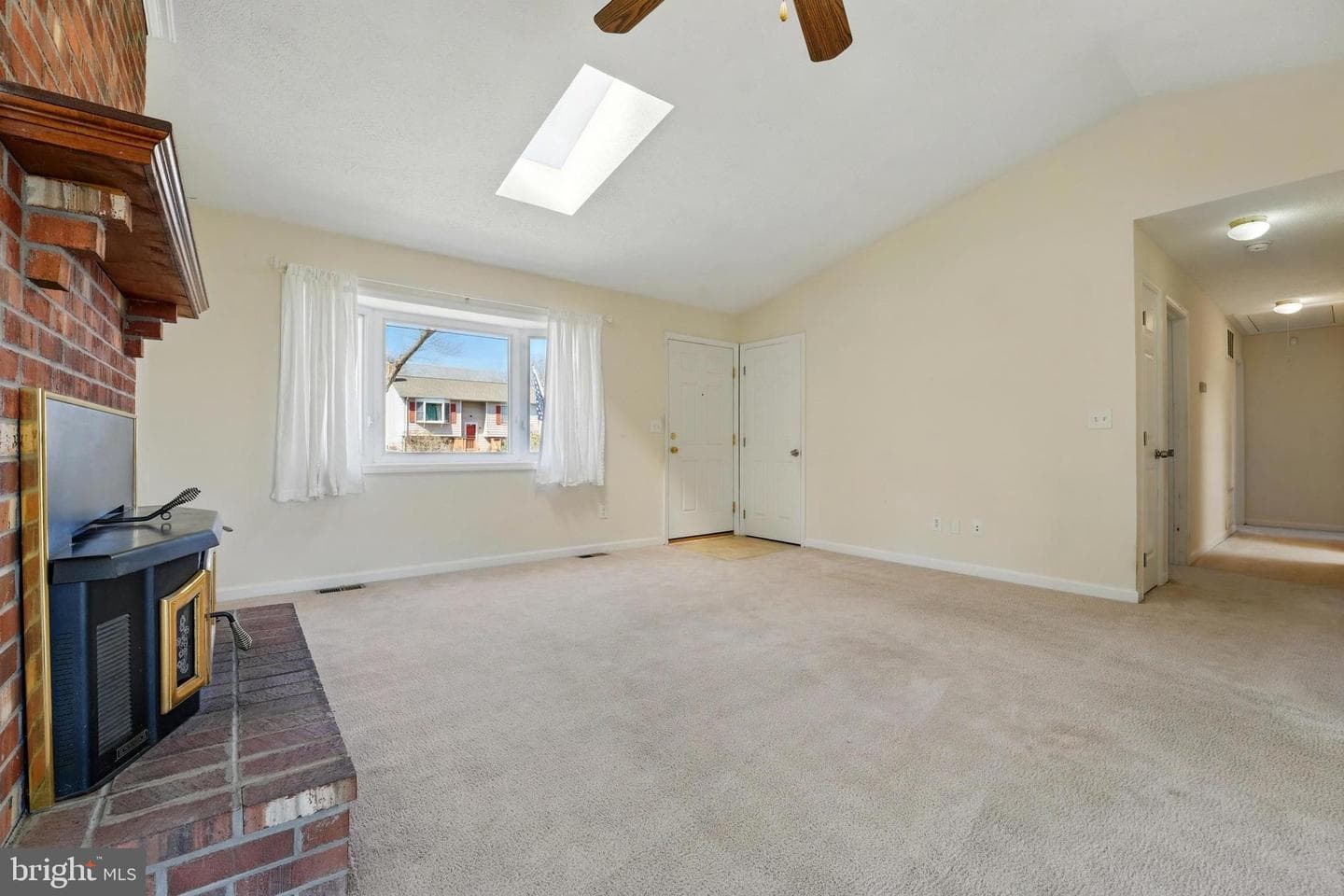 10744 Blake Lane photo 11