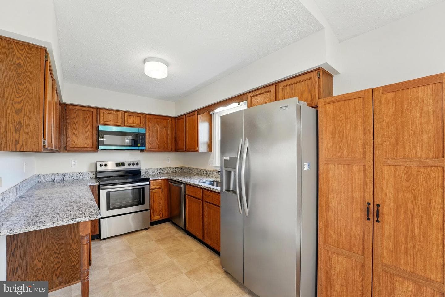 10744 Blake Lane photo 14
