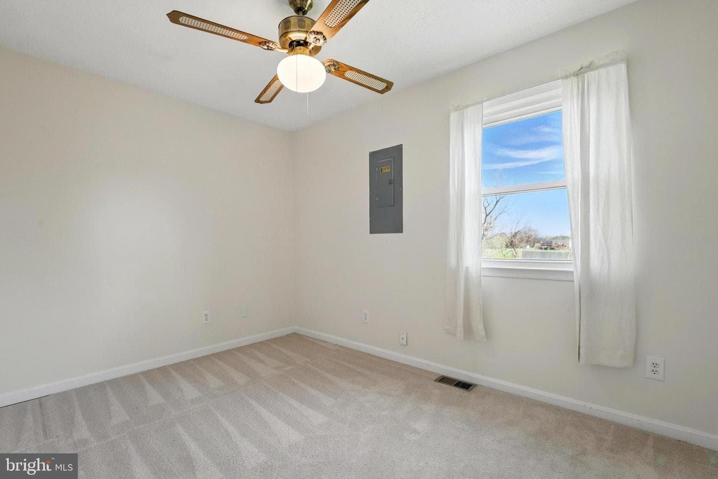10744 Blake Lane photo 24