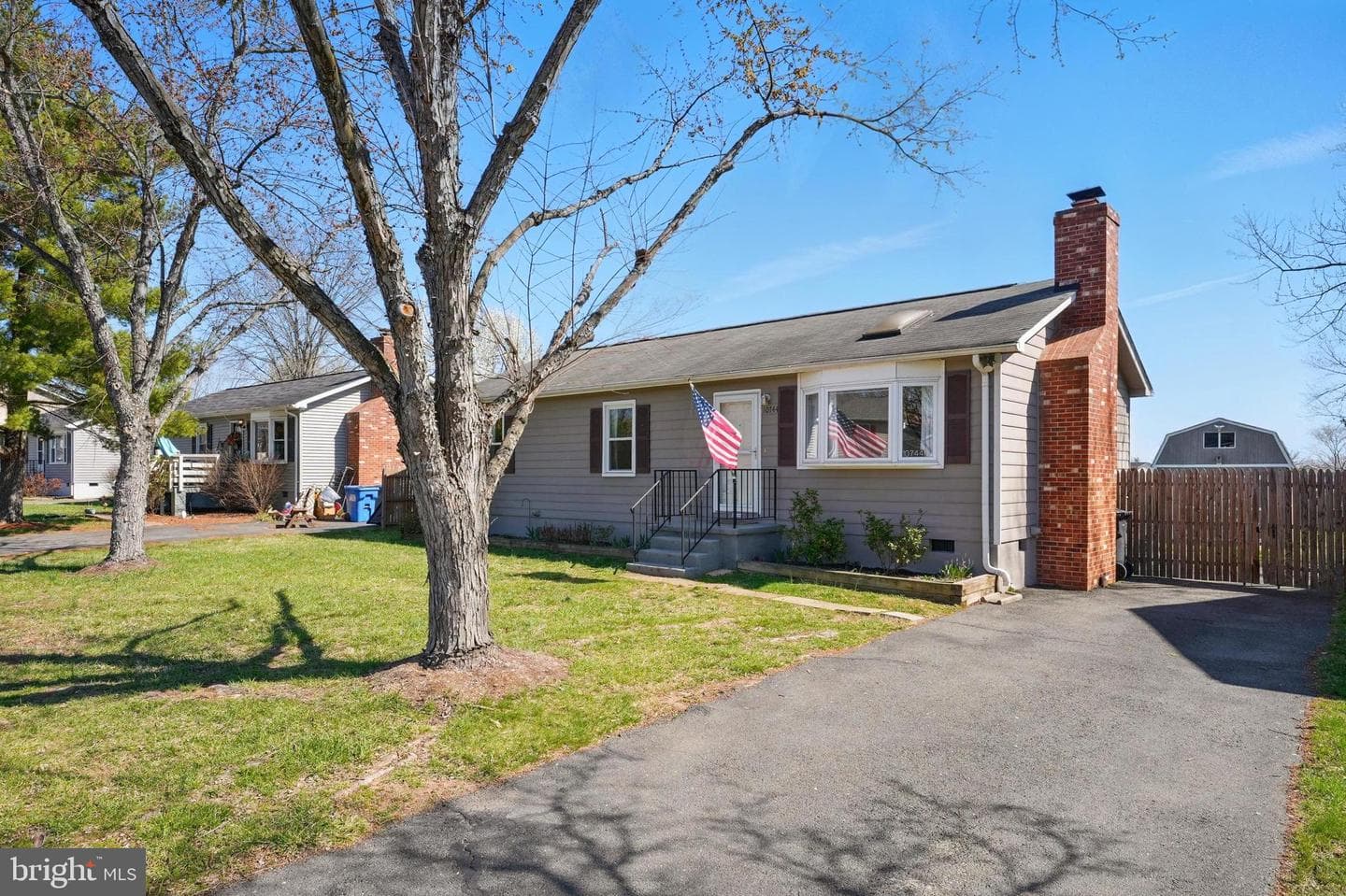 10744 Blake Lane photo 4