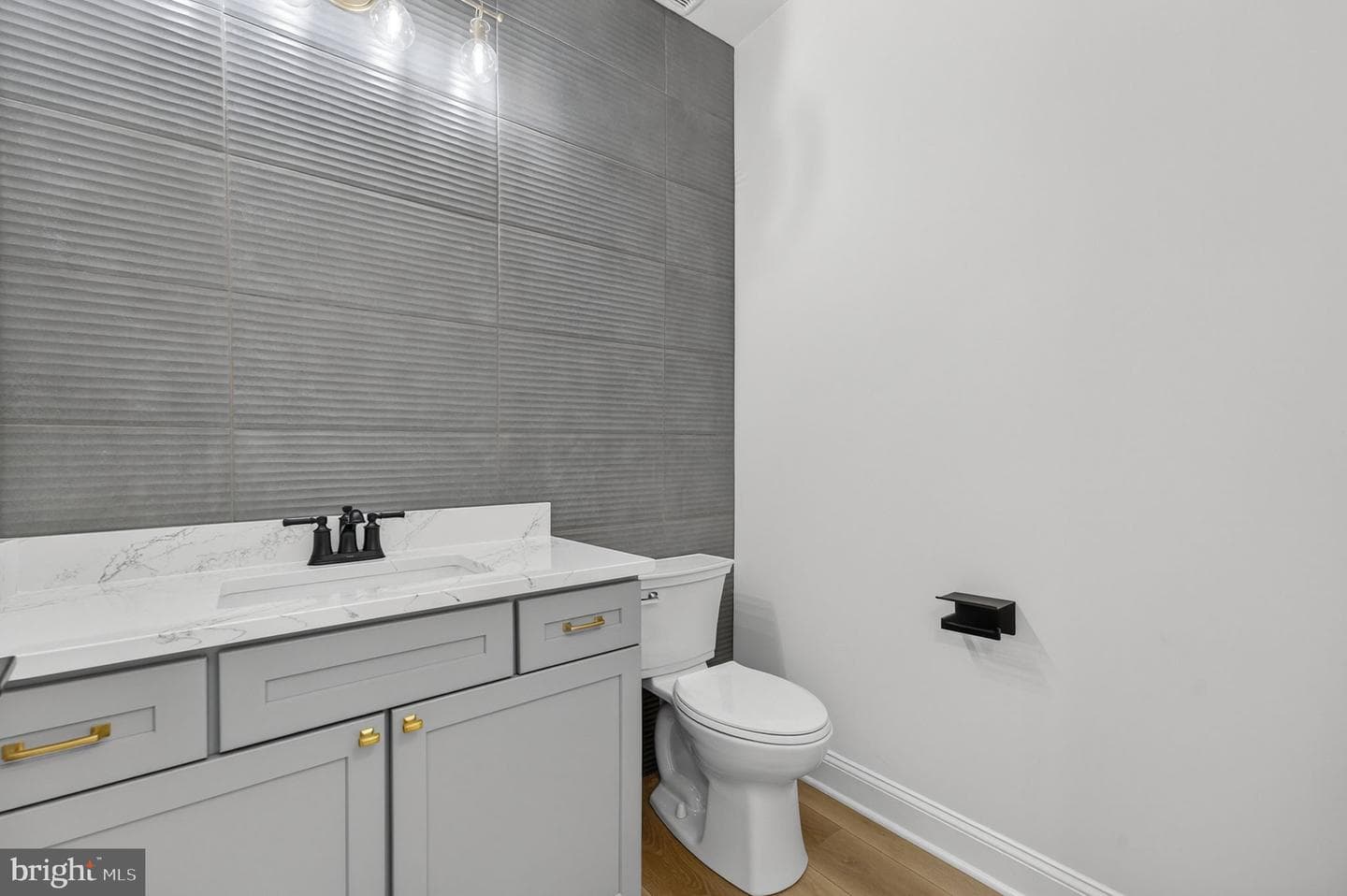 57 Madison Street photo 13