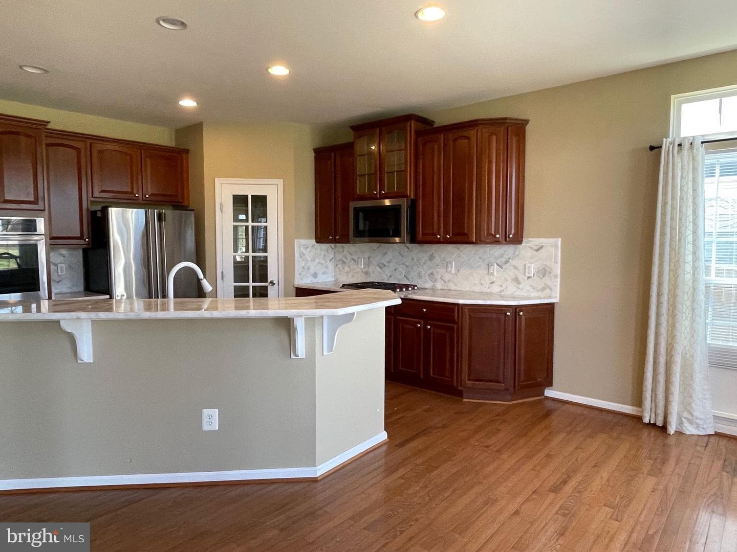 10985 Southcoate Village Drive photo 5