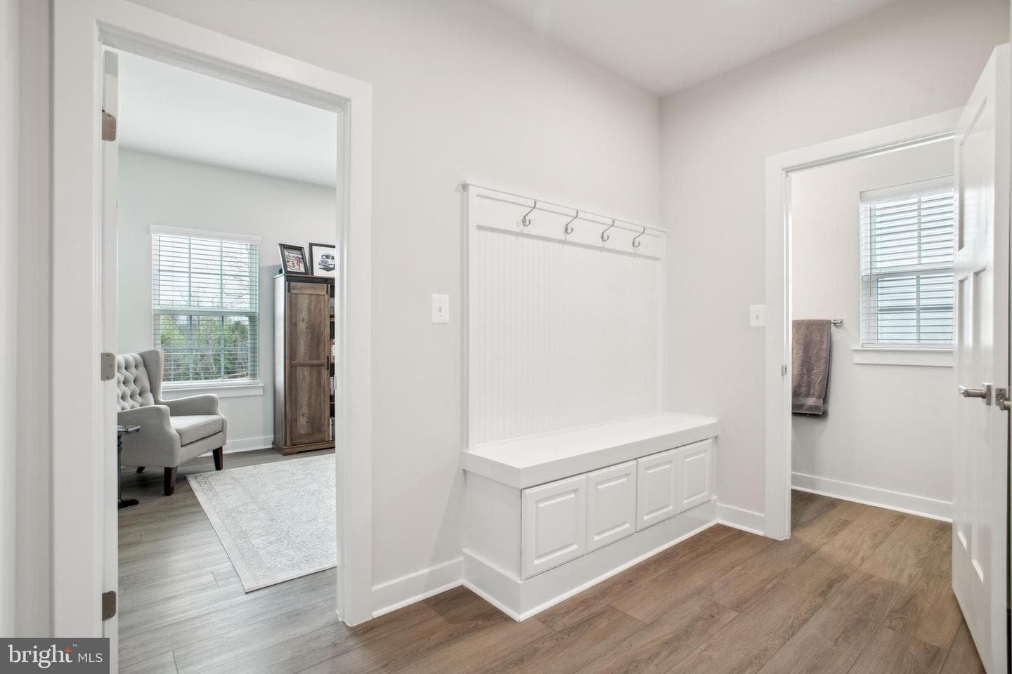 8015 International Drive photo 18