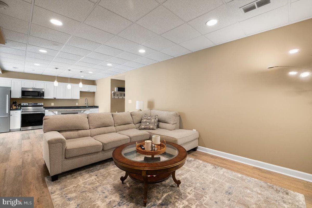 7135 Hills Lane photo 32
