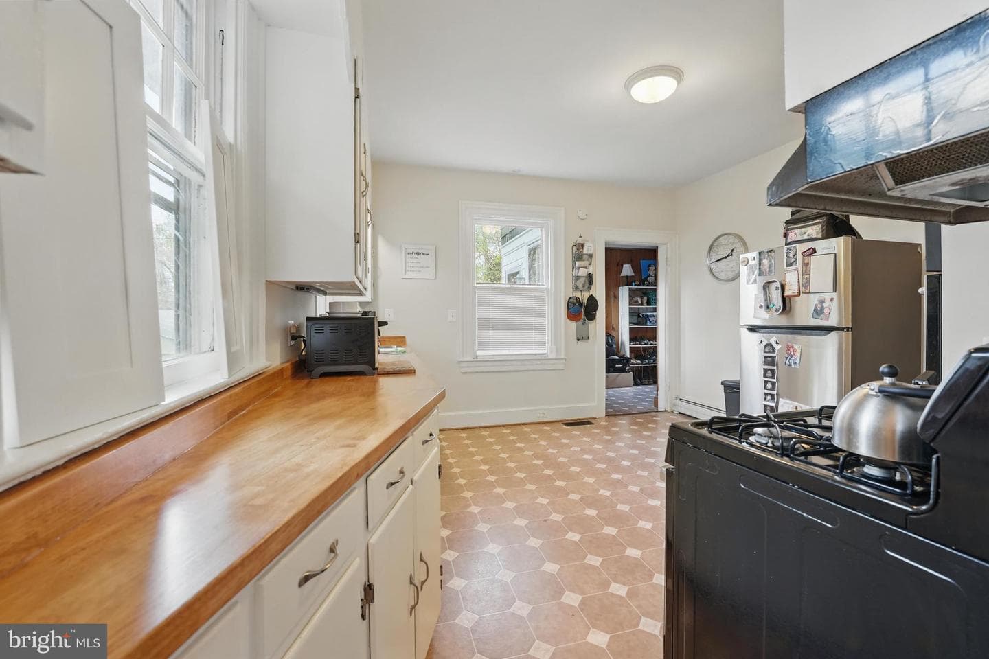 535 Winchester Street photo 10