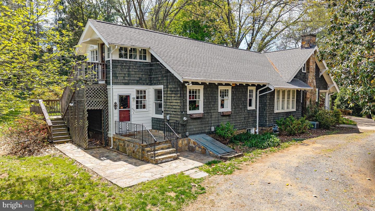 535 Winchester Street photo 4