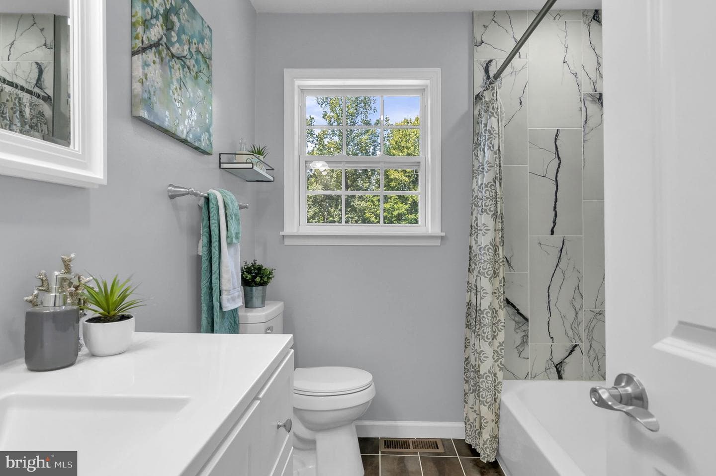 7612 Leeds Manor photo 14