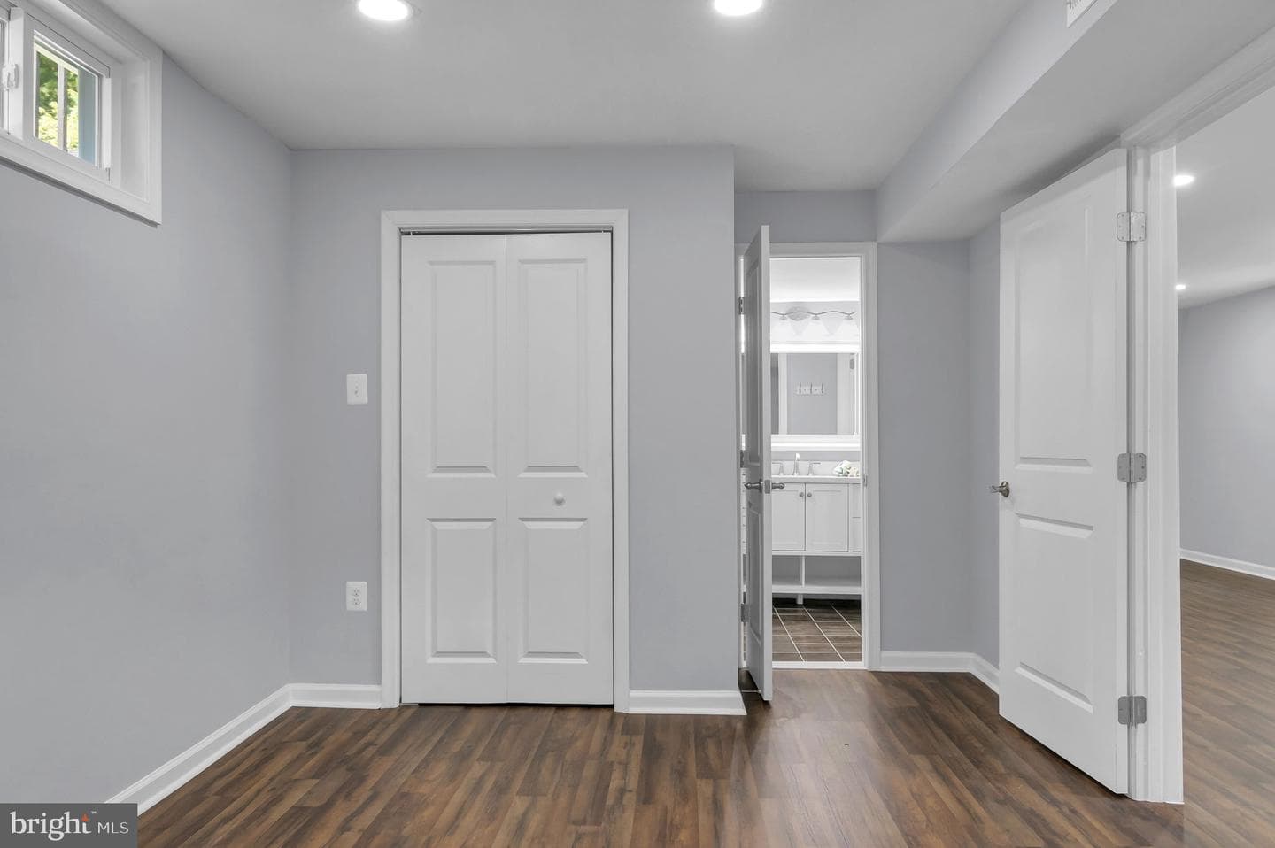 7612 Leeds Manor photo 31