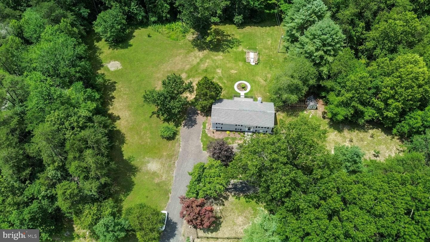 7612 Leeds Manor photo 4