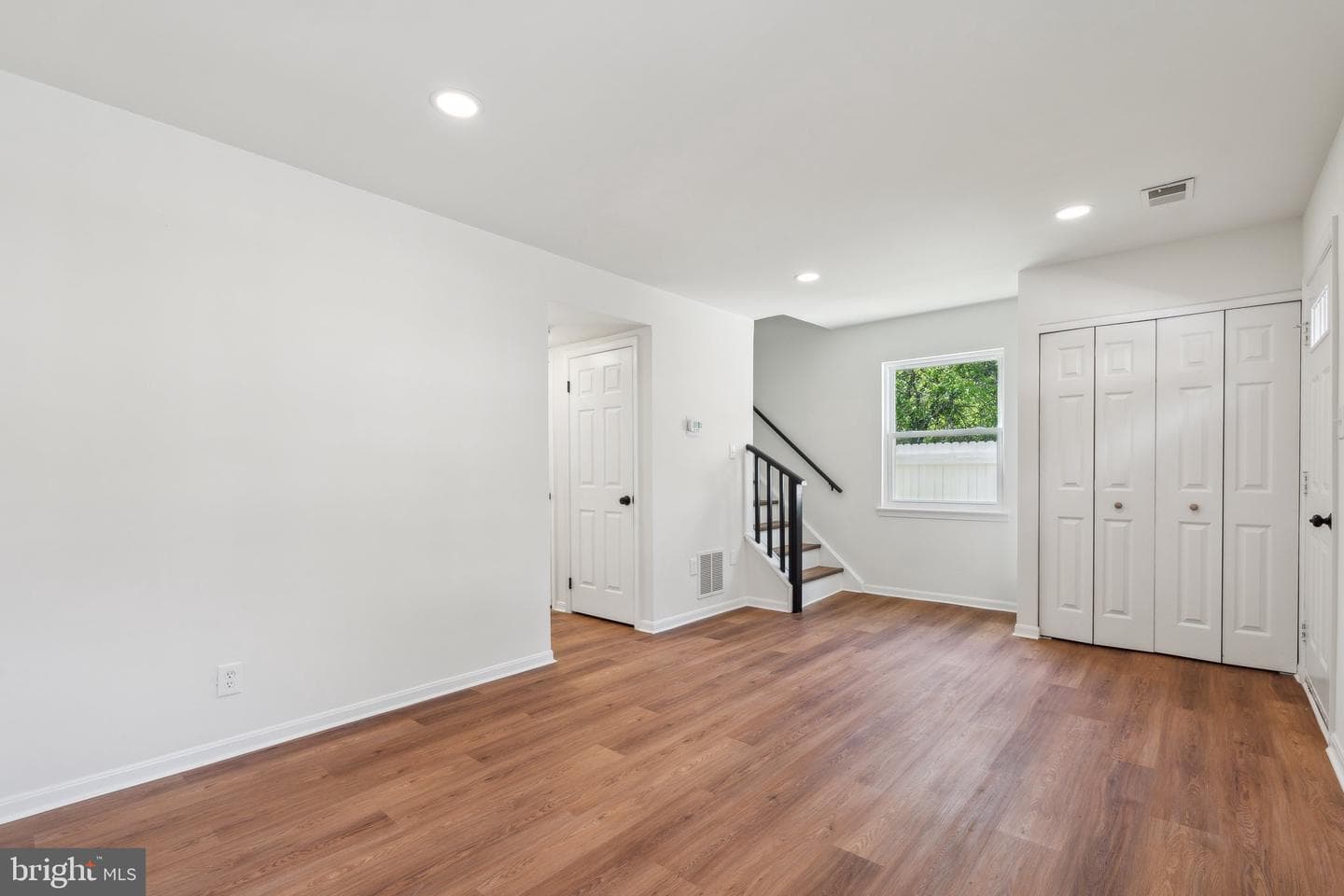 8598 Ashby Court photo 11