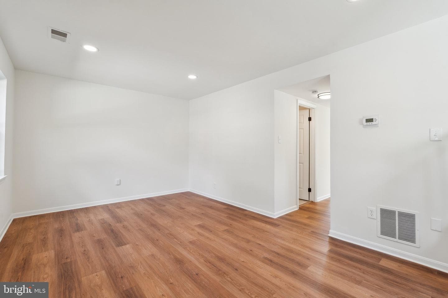 8598 Ashby Court photo 12