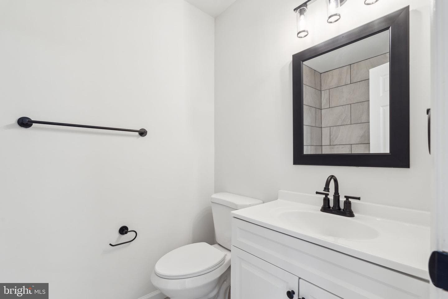 8598 Ashby Court photo 13