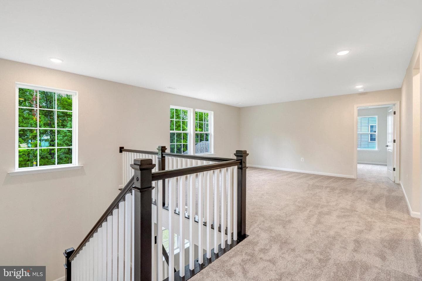 2080 Springvale Drive photo 25