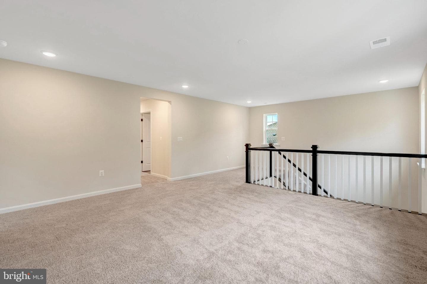 2080 Springvale Drive photo 26