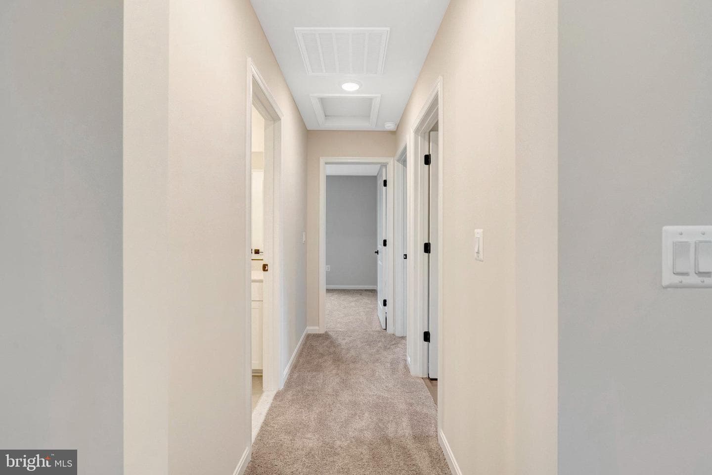 2080 Springvale Drive photo 28