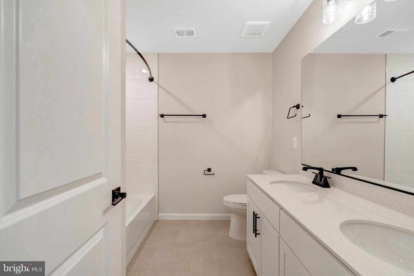 2080 Springvale Drive photo 29