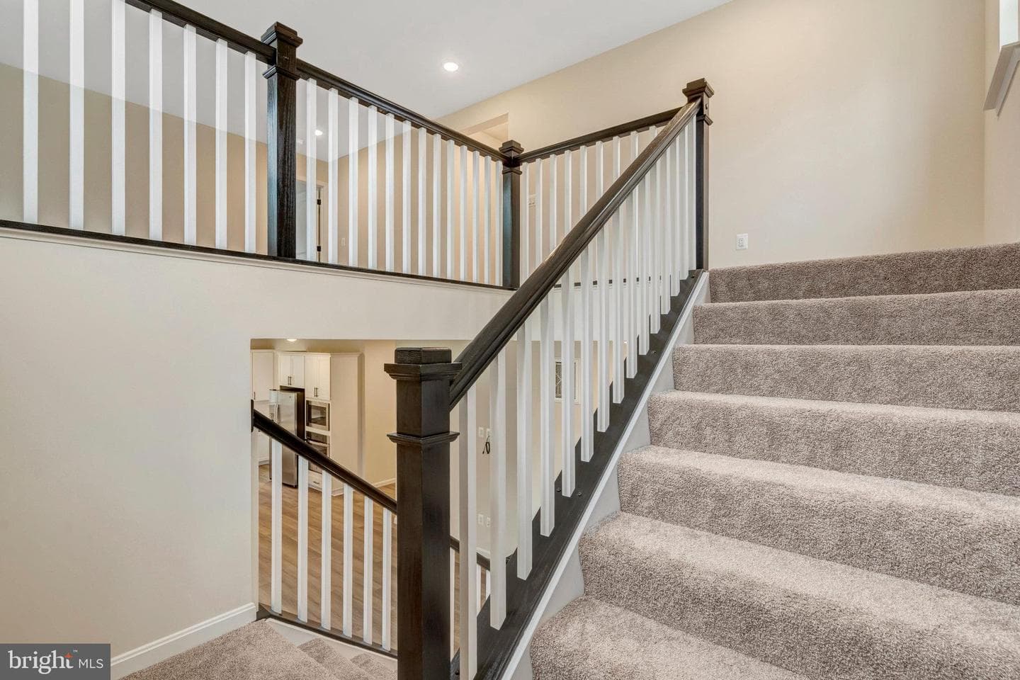 2080 Springvale Drive photo 44