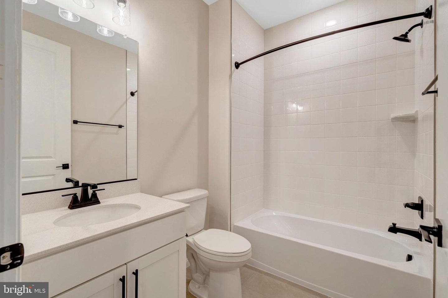2080 Springvale Drive photo 8