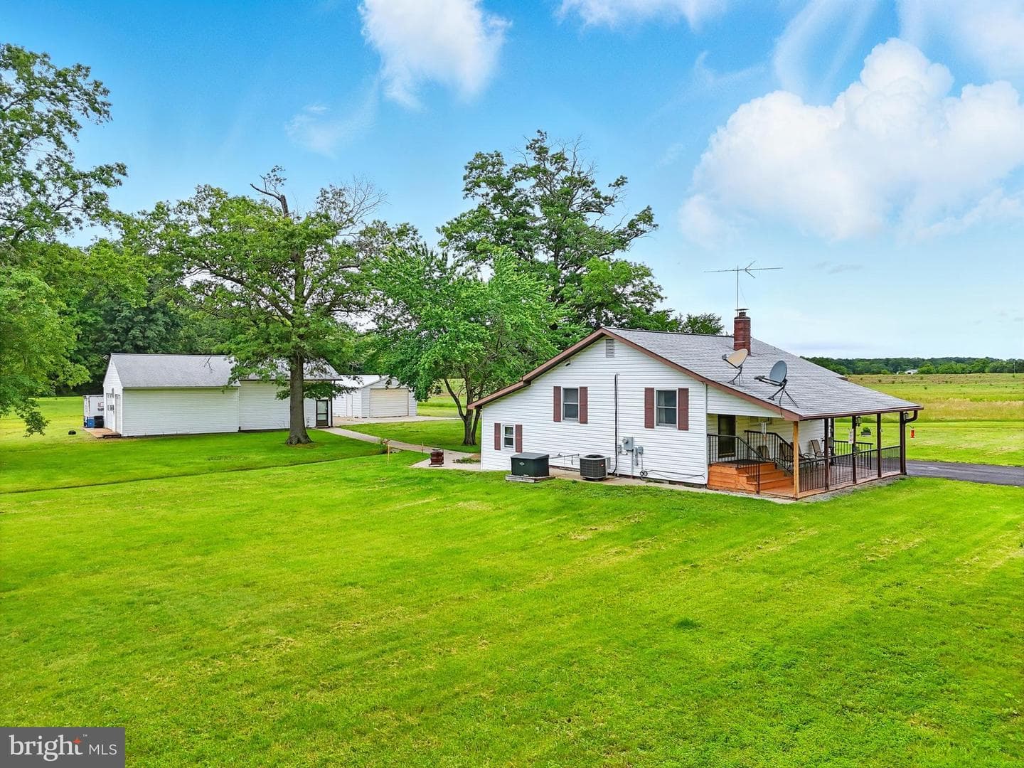 8534 Burwell Road photo 1