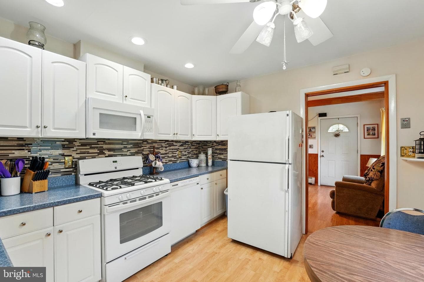 8534 Burwell Road photo 13