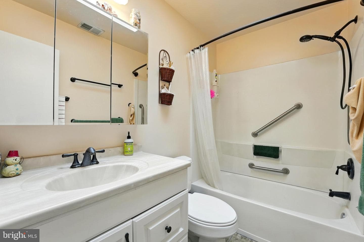 8534 Burwell Road photo 18