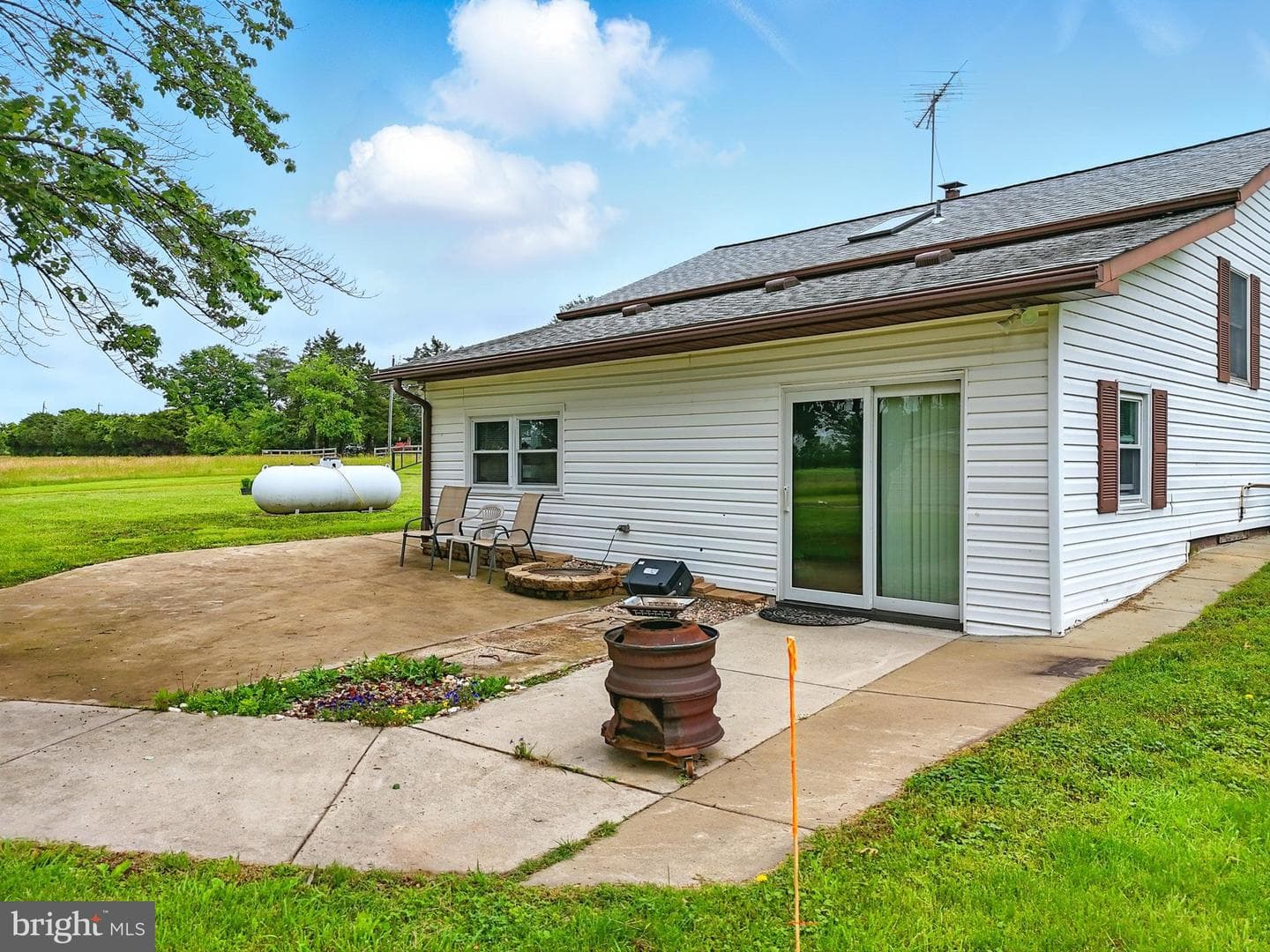 8534 Burwell Road photo 25