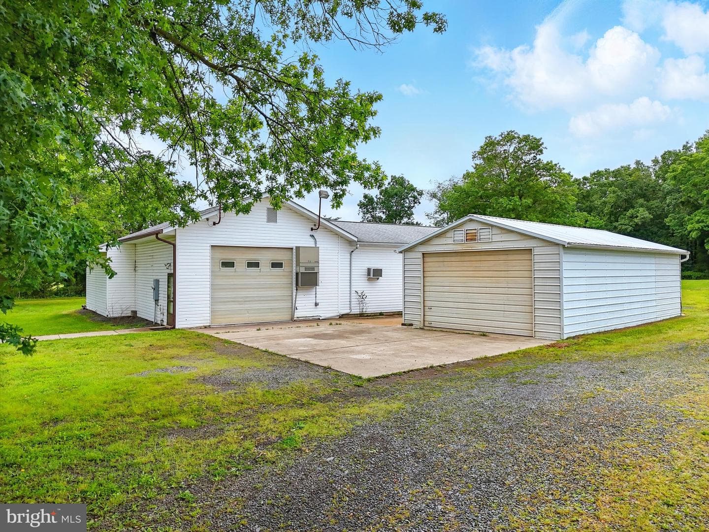 8534 Burwell Road photo 32