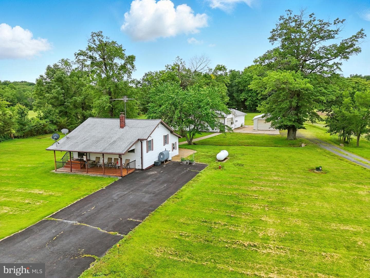 8534 Burwell Road photo 34