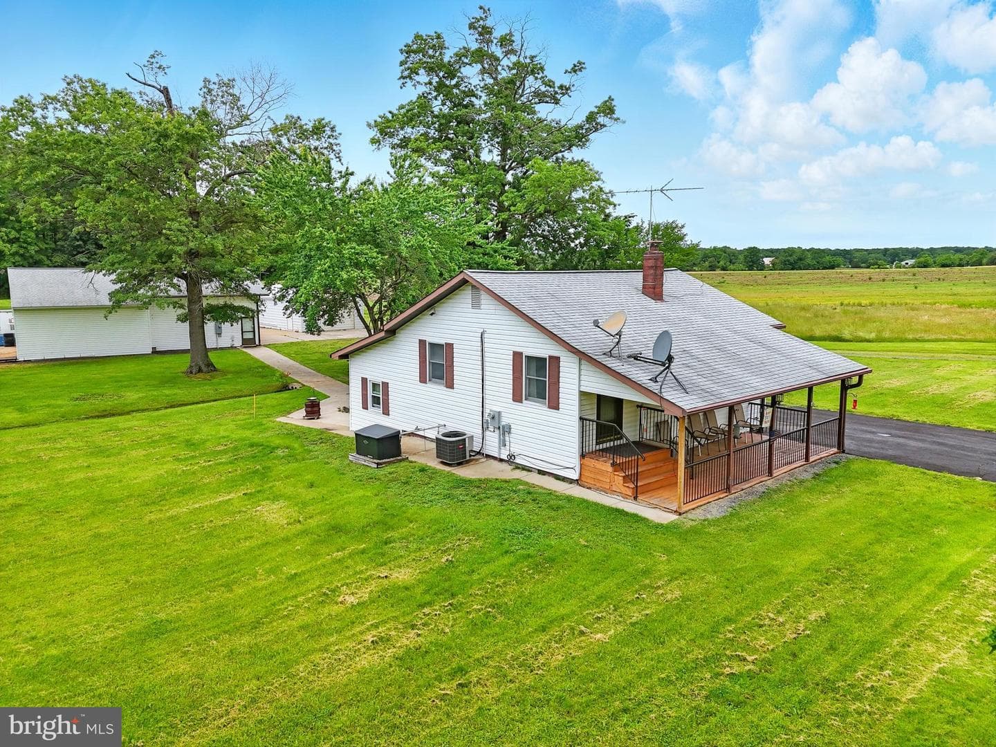 8534 Burwell Road photo 35