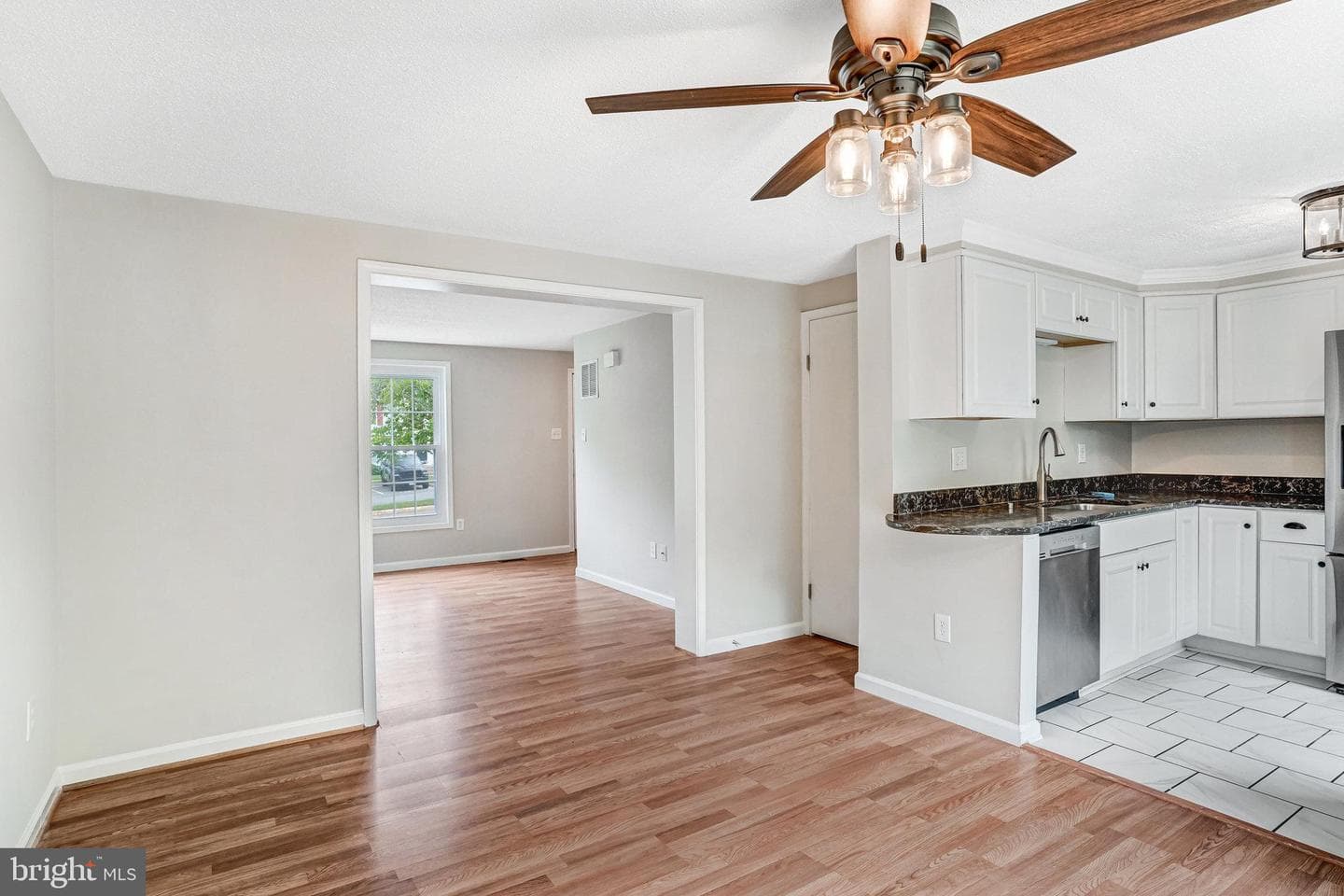 831 Oak Leaf Court photo 10