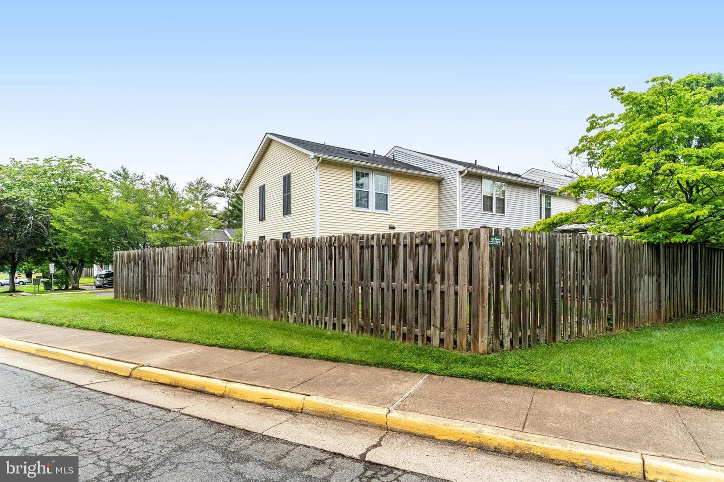 831 Oak Leaf Court photo 27