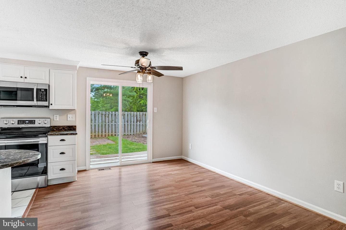 831 Oak Leaf Court photo 9