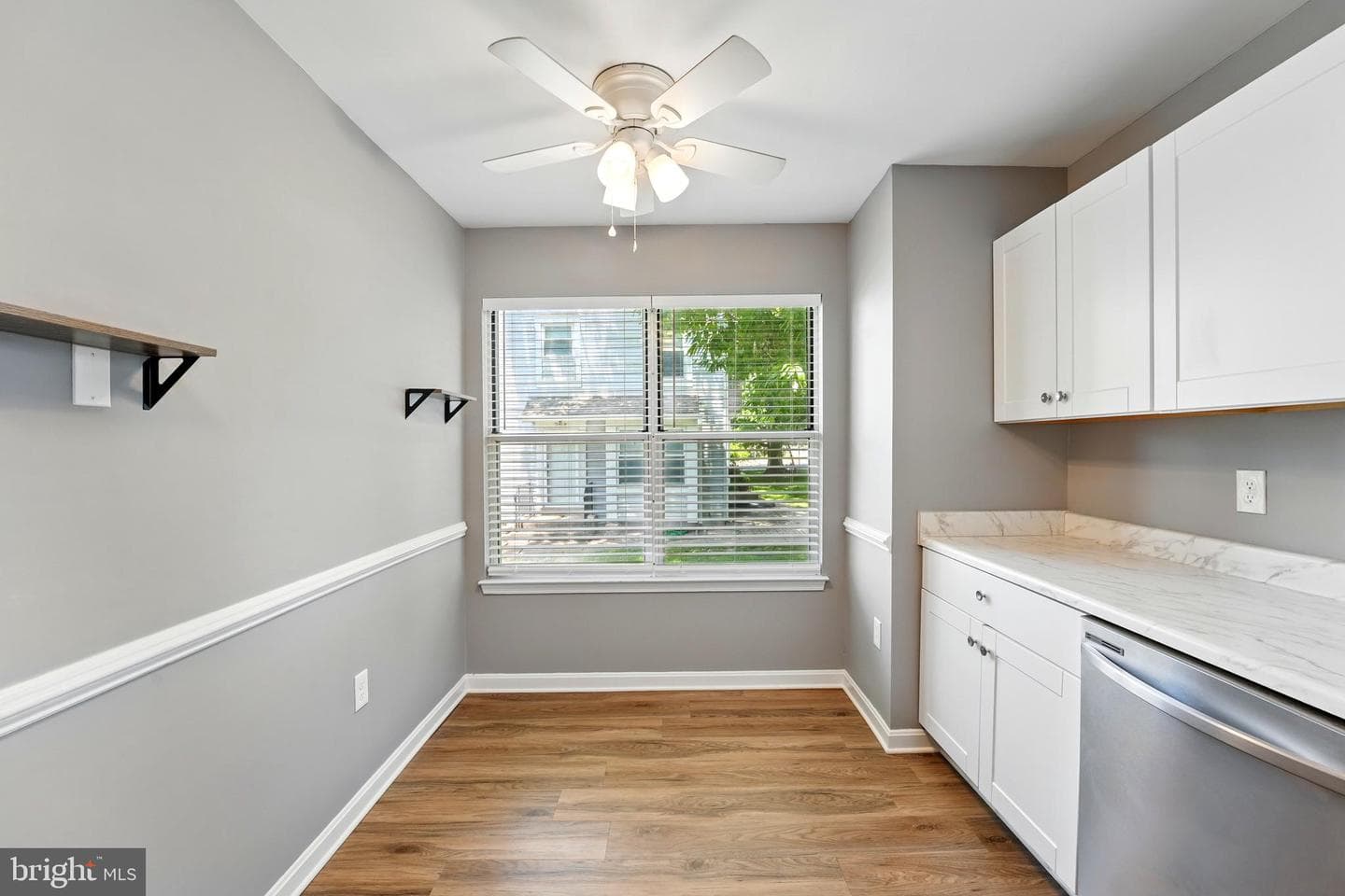 386 Falmouth Street photo 15